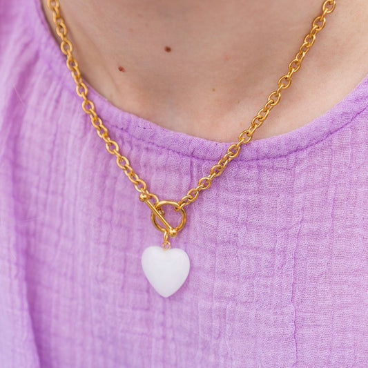 Milky heart necklace