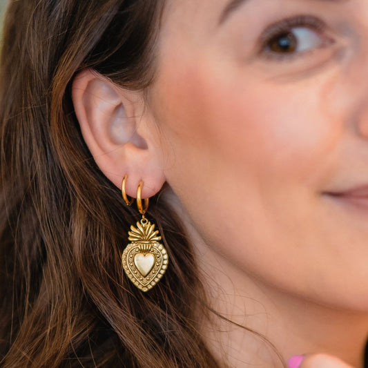 Holy heart earrings gold